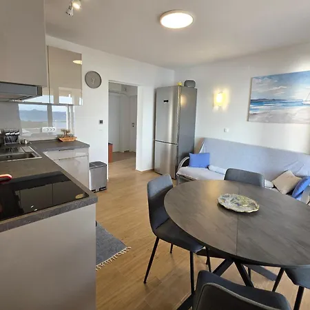 Appartement By The Sea - 22397