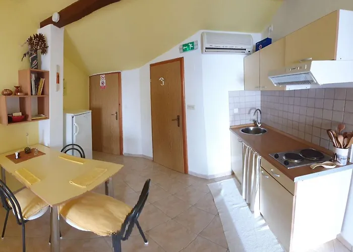 By The Sea - 22397 Apartman *