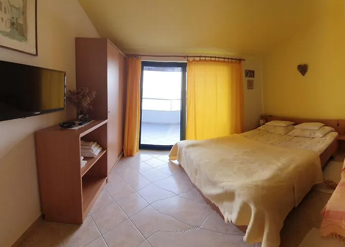 Apartman By The Sea - 22397 Murter